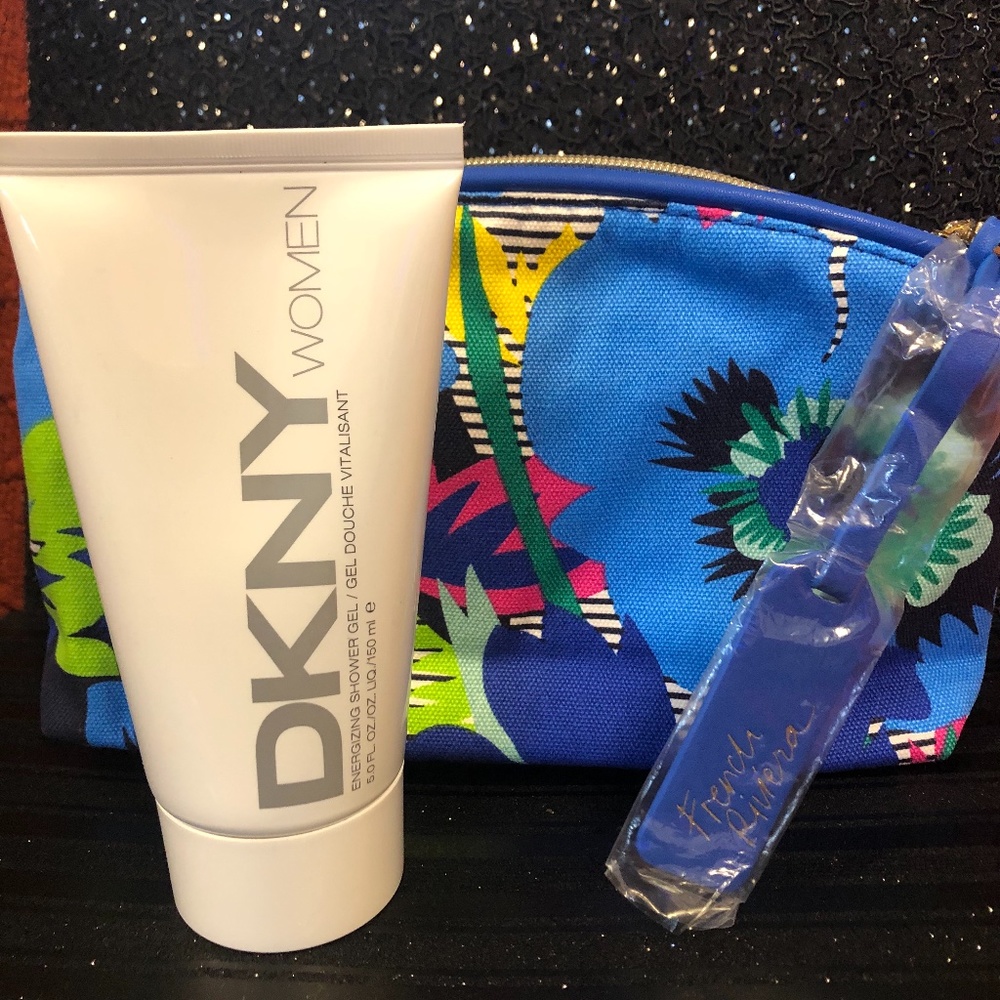 DKNY - shower gel + cosmetic bag